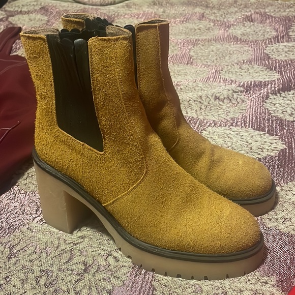 Free People Suede Chunky Booties. Size 41. Worn twice. - Picture 2 of 7